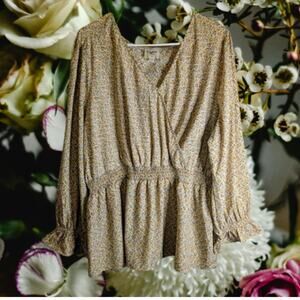 Hayden Los Angeles 2XL NWOT long sleeve yellow floral polyester woman's top.